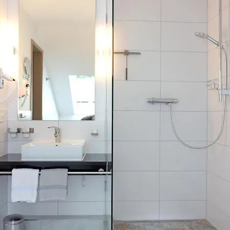 Der Eichenhof 招待所 Hellwege