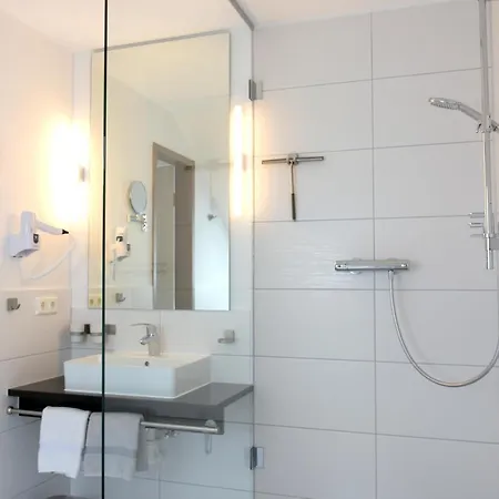 招待所 Der Eichenhof 4*